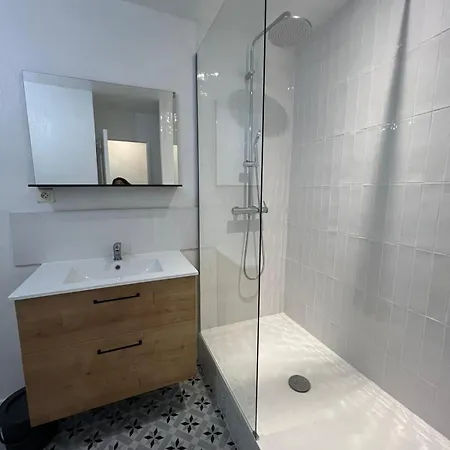 Apartment Lumineux T3 Refait A Neuf Dans Le Vieux Centre Toulon